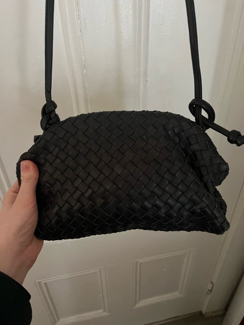 Quince woven leather pouch bag - Picture 2 of 5